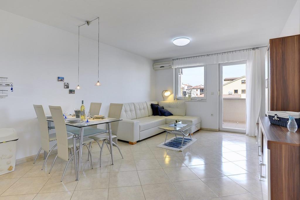 Apartment Frlan Liznjan Exterior photo